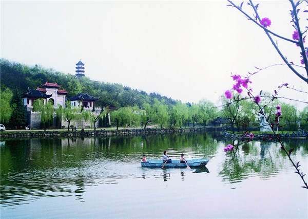 桃姑迷宫景区